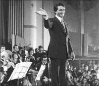 عبدالحليم حافظ ودوره في الاغنية الوطنية