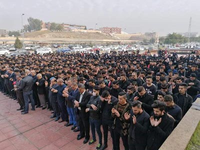 صلاة الغائب على أرواح الضحايا..مشاهد من الحزن والاحتجاج في جامعة الموصل.. حداد وتضامن مع المتظاهرين 