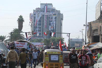 مشاهدات من ساحة التحرير يكتبها سعدون محسن ضمد