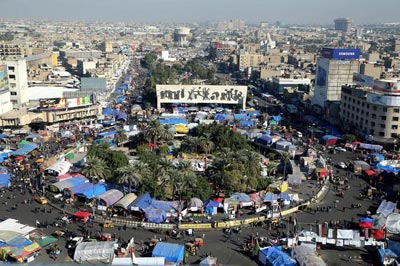 يوميات ساحة التحرير..معتصمون لم يغادروا ساحة التحرير منذ شهرين